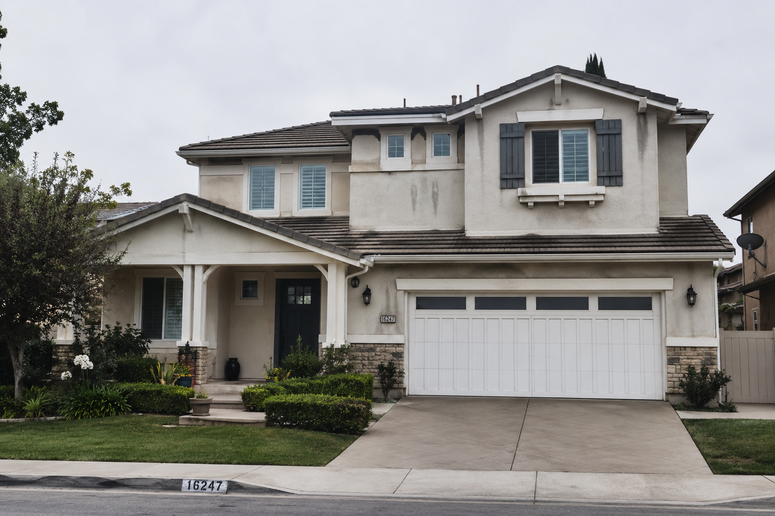 Before and after House Washing